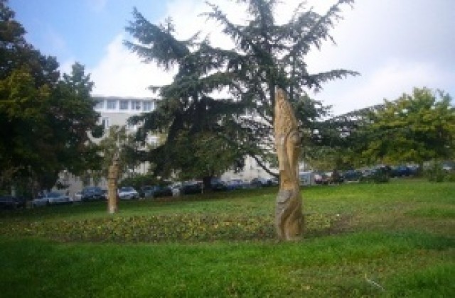 Живопис и стихове в Извървени пътища