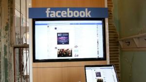 Facebook ще доставя интернет по въздух