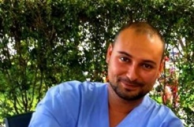 Най-младият асистент-хирург: Ще уча и работя в България