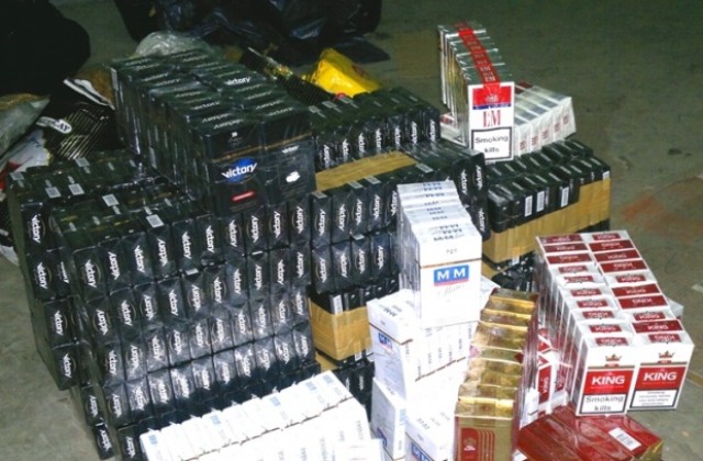Иззеха контрабандни цигари на Лесово