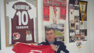 Над 1000 експоната показва в експозиция футболен колекционер