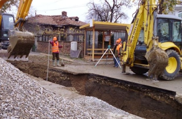 Започва асфалтирането на разкопаните улици в  Севлиево