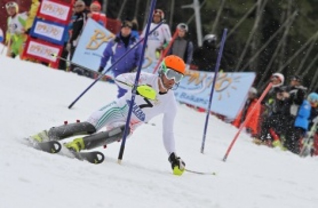 Никола Чонгаров спечели първия слалом за купа Пирин