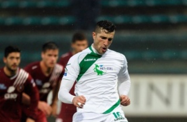 Гълъбинов с цял мач при успех на Авелино