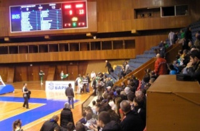 СНИМКИ: Напрежение между феновете на Черно море порт Варна и Балкан