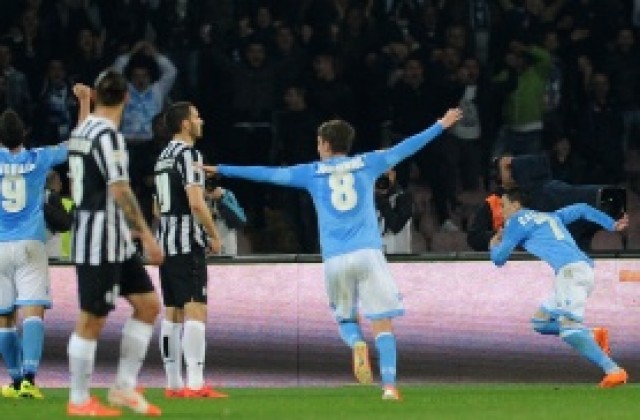 ВИДЕО: Намери се кой да бутне Юве, Наполи удари кандидат шампиона