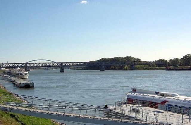9 станции следят метеообстановката по Дунав