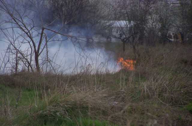 Попове и ходжи пазят родопчани от пожар