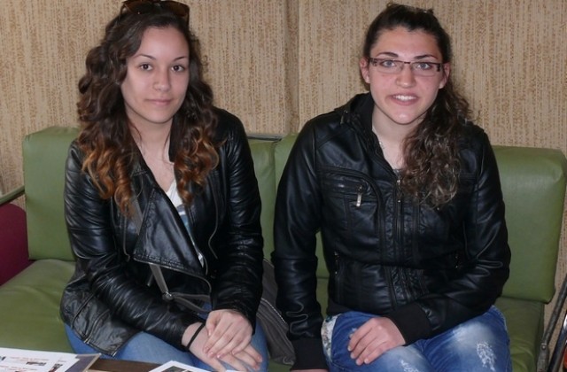 Момичета от училище в Левски заминават за Израел след спечелен конкурс