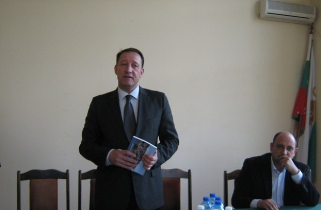 Ангел Найденов: Осигурени са 400 000 лв. за сградата на ДНА в Кюстендил. Тази в Дупница на разположение на военни организации