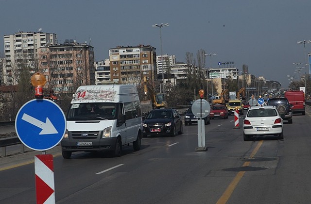 Огромно задръстване на „Цариградско шосе” в сутрешните часове