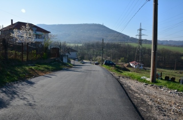 Улиците Минка Стефанова и Етрополе са с нова асфалтова настилка