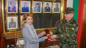 Таня Христова и Климент Кунев посетиха 61ва Стрямска механизирана бригада