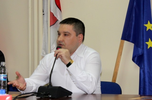 Кметът на Омуртаг утвърди броя на избирателните секции за евровота