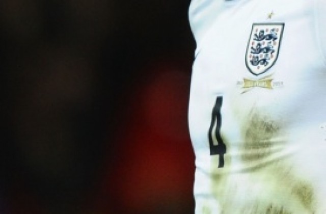 Спортният министър на Великобритания не хареса новите екипи на Англия