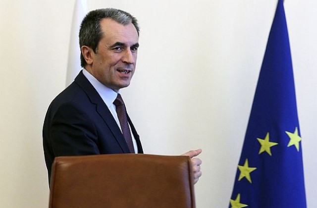 Орешарски: Продължаваме да възстановяваме ДДС в срок