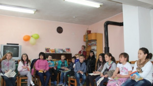 Деца четоха книжки на любими автори в Елена