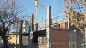 Областният попита общината за забавения строеж на детска градина в