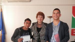 Депутати от Коалиция за България дариха средства на абитуриентисираци