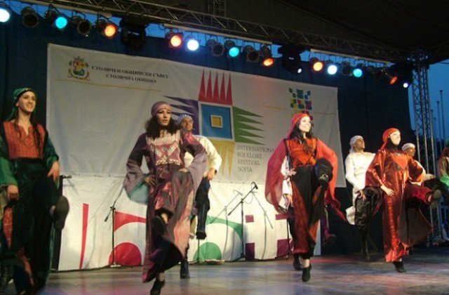 Фолклорен спектакъл от Палестина