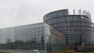 ЕП с препоръка за спиране на еврофондовете за България