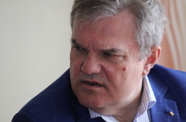За дълбоки увреждания в системата на МВР алармира Румен Петков