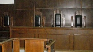 Задържаха под стража трима крадци на пчелни кошери