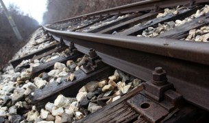 Жена загина при сблъсък на автомобил с пътнически влак