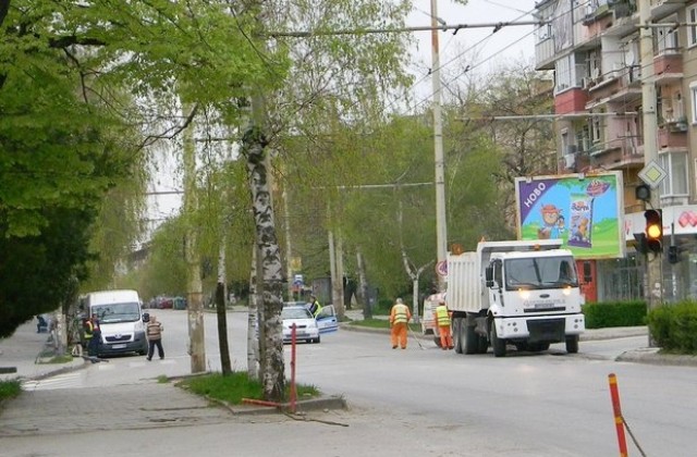 Ремонт затваря кръстовище във В. Търново