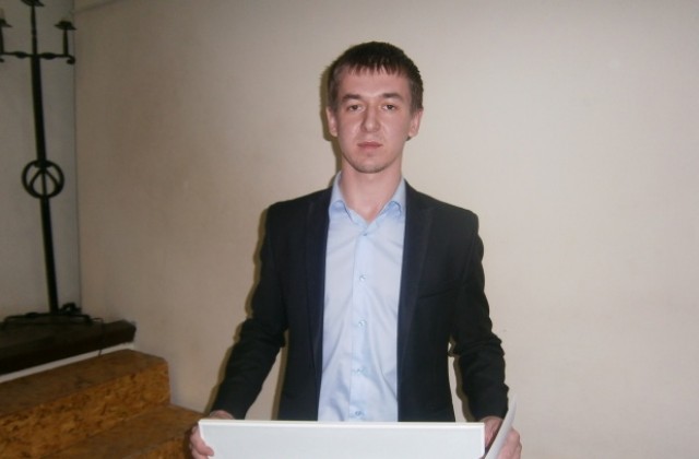 Иван Косинец от Одеса спечели голямата награда от 18-тия Международен конкурс за класическа китара „Акад. Марин Големинов