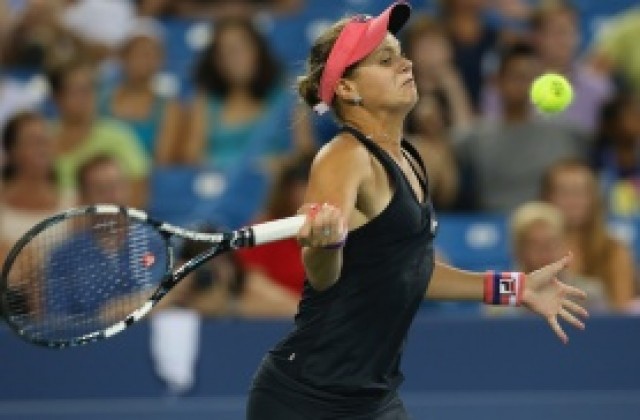 Чепелова и Петкович ще спорят на финала в Чарлстън