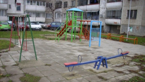 Тринадесет детски площадки с нов облик през тази година