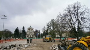 Налага се поетапно затваряне на обекти в района на ремонта