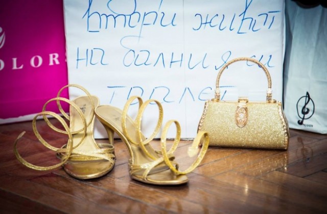 Варненски студенти обличат бедни абитуриенти за бала