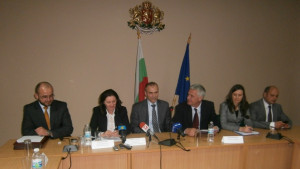 Даниела Бобева Ще търсим инвеститори в сферата на преработващата промишленост