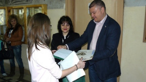 Деница Вълчева става директор за един ден на Горското стопанство