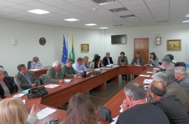 30 кметове на населени места от общините Свищов и Павликени поставиха проблемите си пред депутатите от БСП