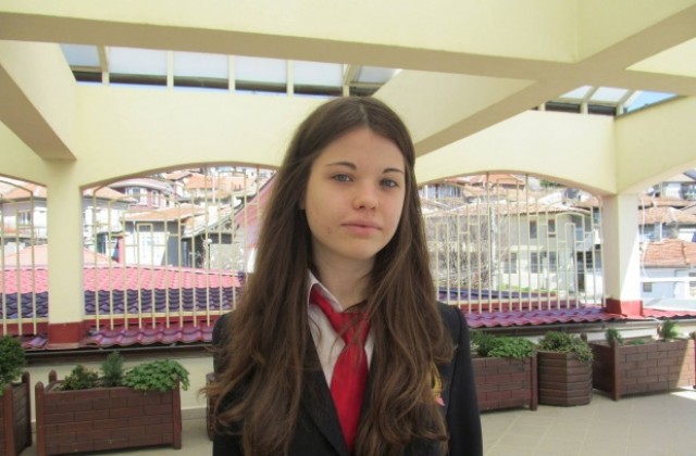Единайсетокласничка от В. Търново първа в националната олимпиада по английски