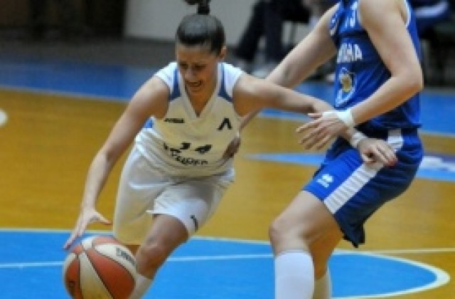 Левски и Нефтохимик стартират полуфиналите при баскетболистките