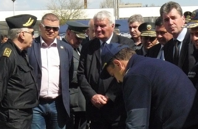 Областният управител посети българо-румънско полево учение
