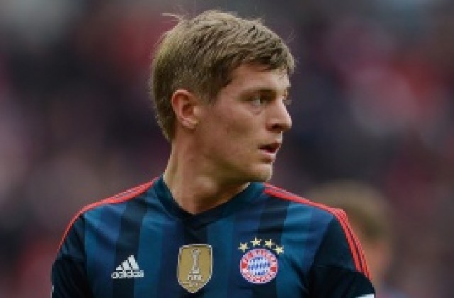 Тони Кроос остава в Байерн