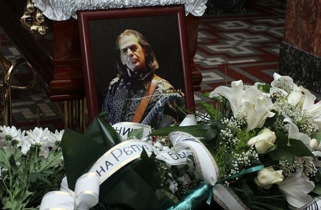 Скоро започва кампанията за събиране на средства за паметник на Петър Гюзелев