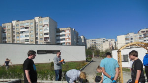 Швейцарски доброволци работят отново в ЦНСТ Сияние Кюстендил