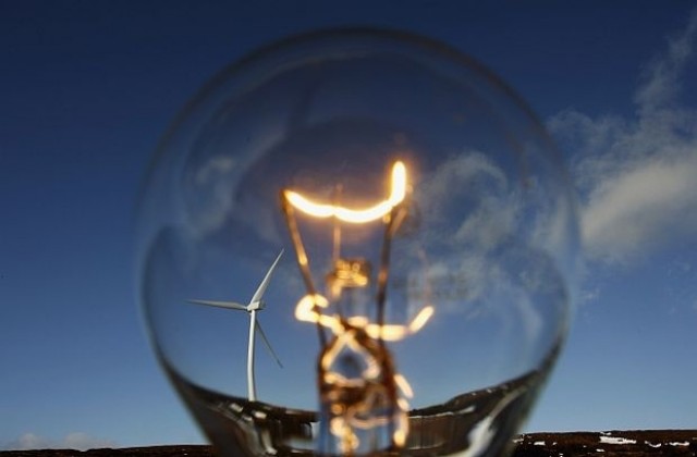 Двойно поскъпване на таксата за пренос на ток искат от ЕСО