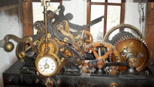 Градският часовник на 125 години СНИМКИ