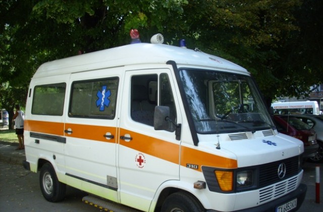 Мъж бере душа след падане в двора на балчишката автогара