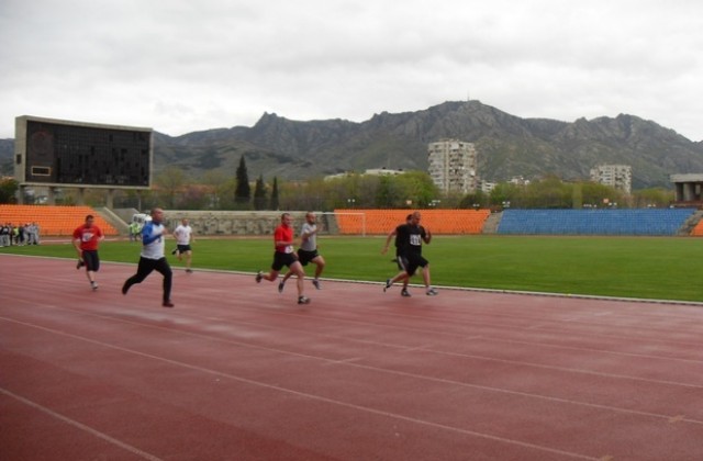 Държавното военно лично-отборно първенство по лека атлетика се провежда в Сливен