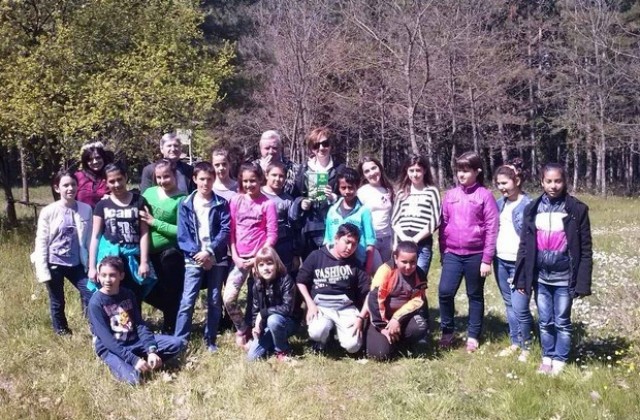 Деца от Приморско отбелязаха Седмицата на гората