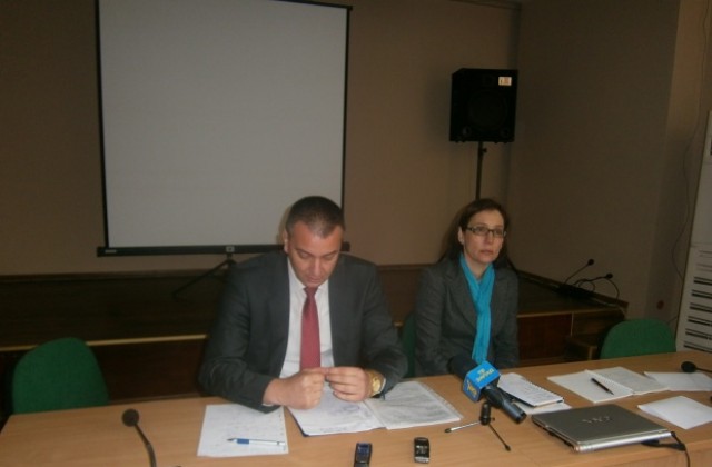 9 души на приемната на ДКЕВР в Кюстендил