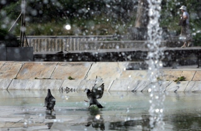 Лятото ще е дъждовно до юли, после топло и сухо